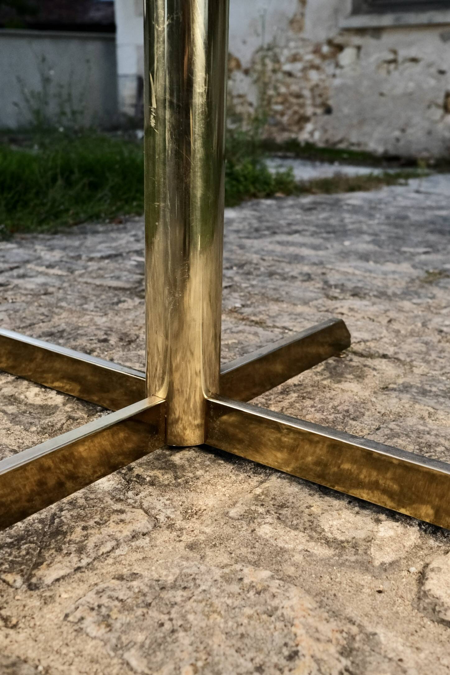 Super Malta marble and brass dining table, Roche Bobois, 1980s