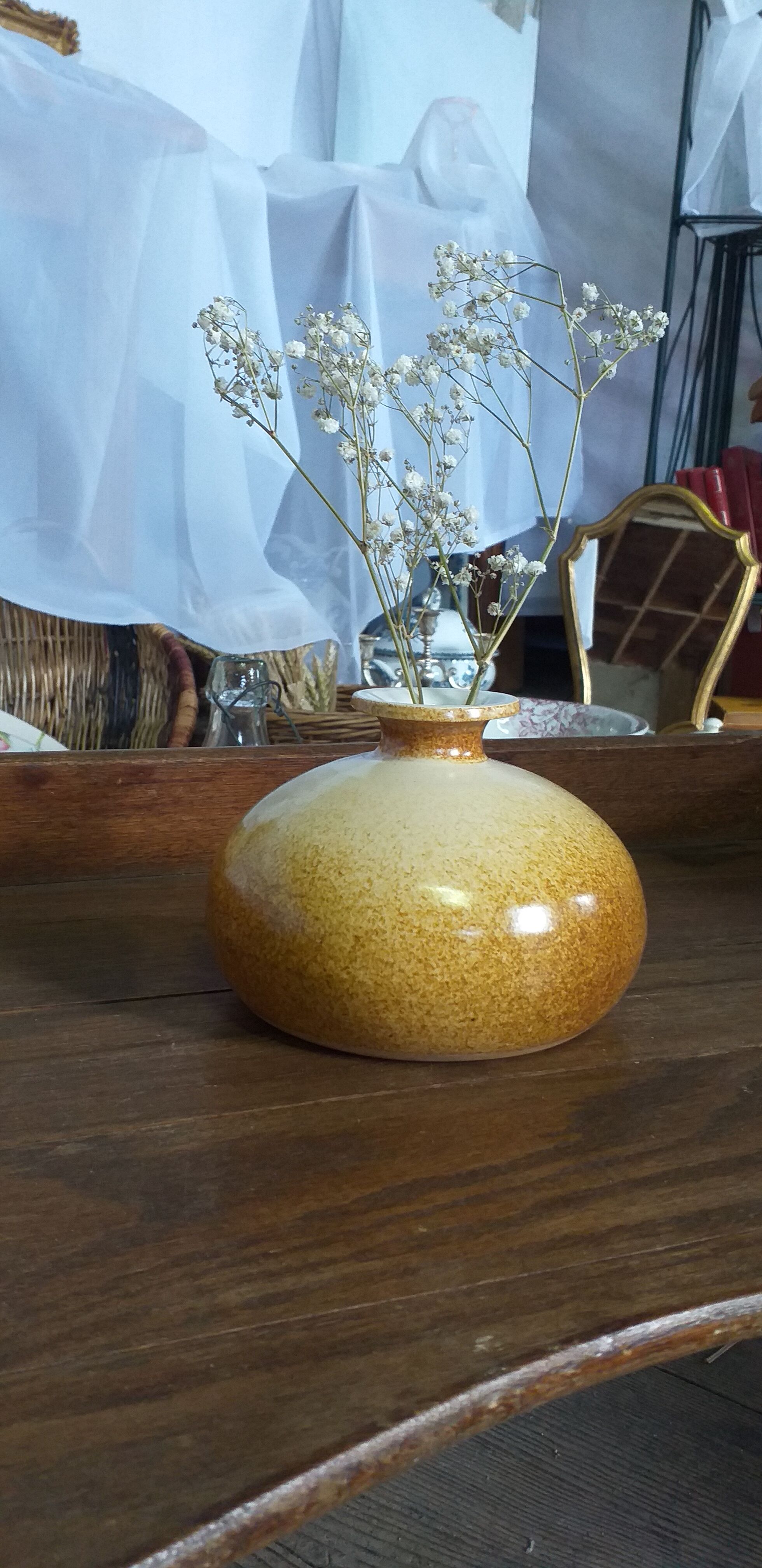 Vase ball soliflore in enamelled sandstone signed Vaser