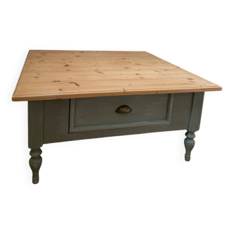 Square coffee table