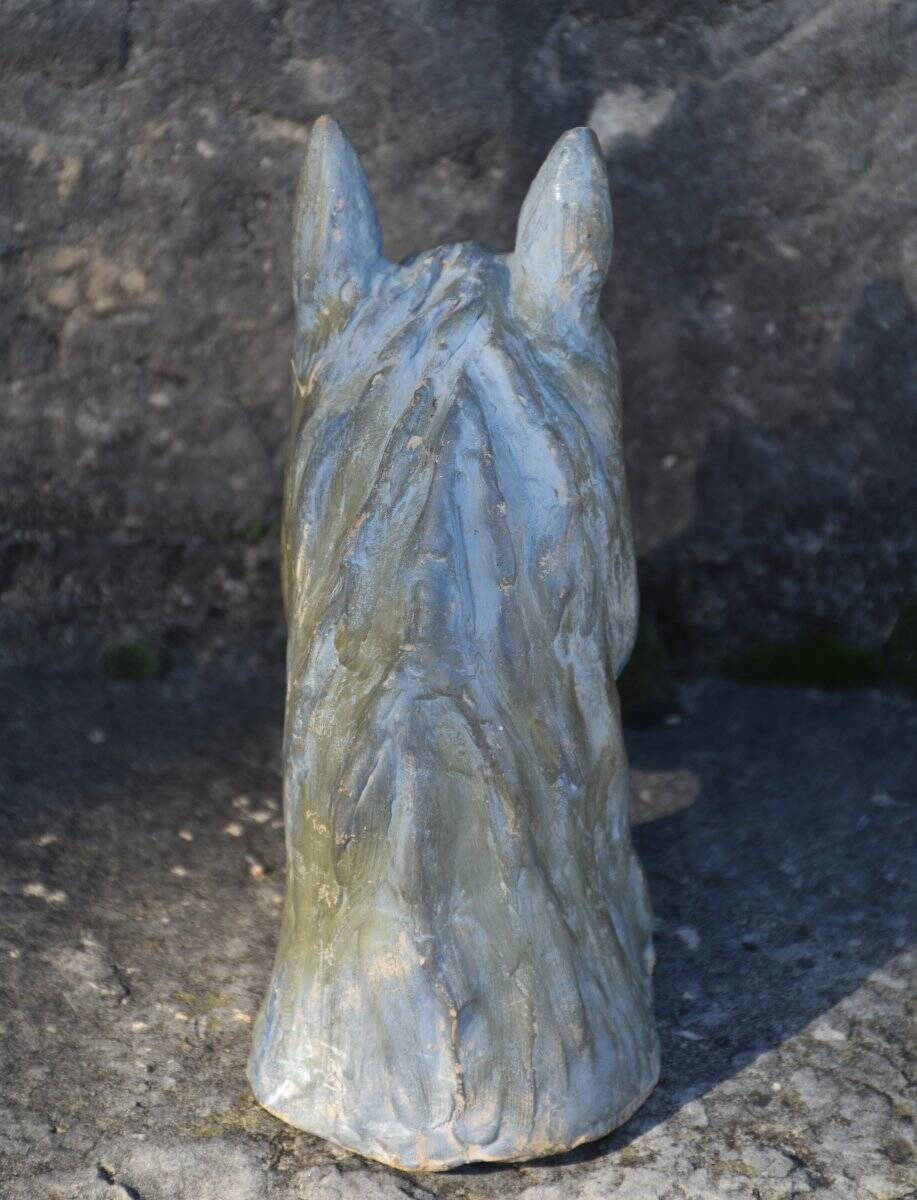 French school, Horse's head (circa 1940)