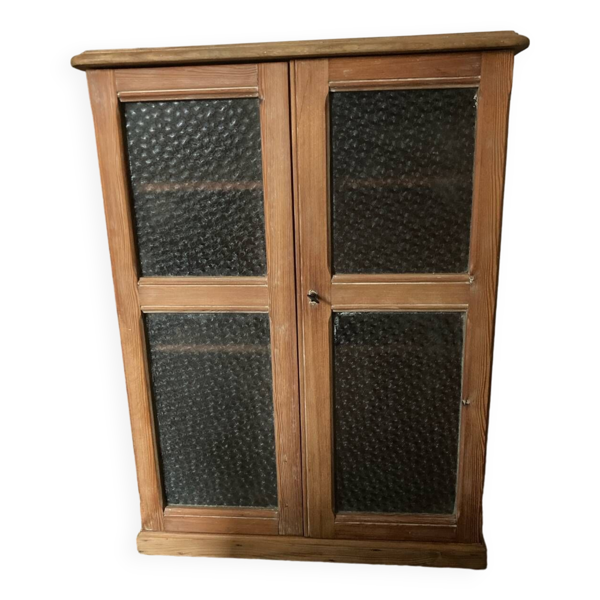 Petite armoire ancienne