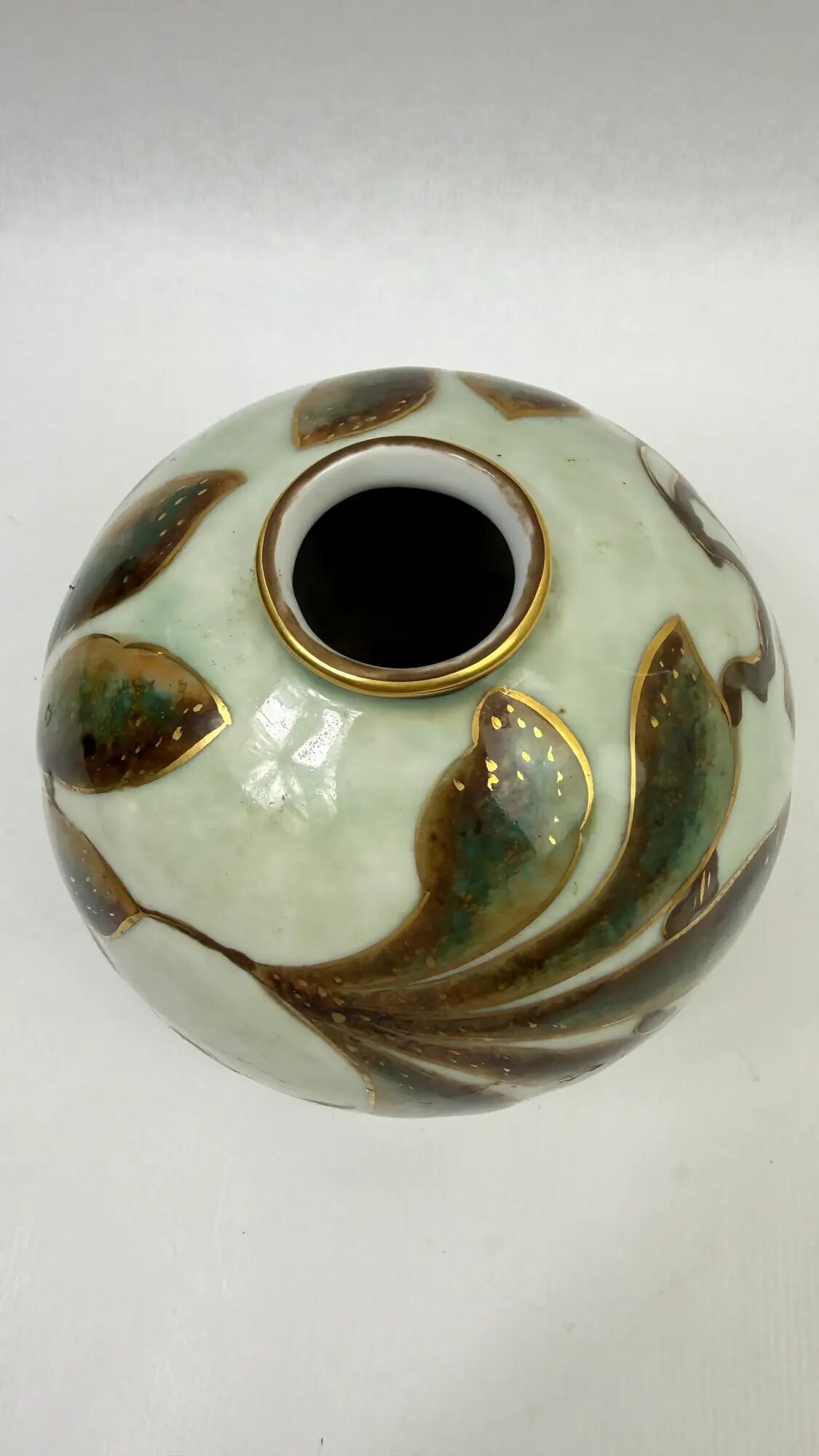 Camille Tharaud, Limoges, round porcelain vase, hand-decorated.