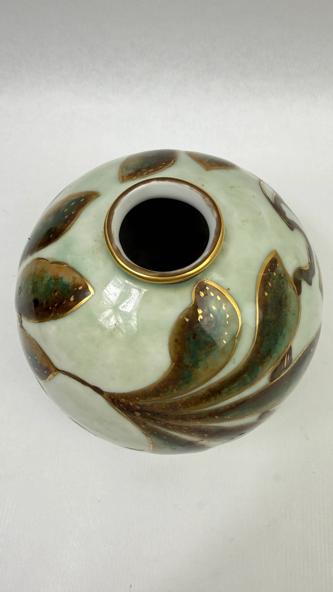 Camille Tharaud, Limoges, round porcelain vase, hand-decorated.