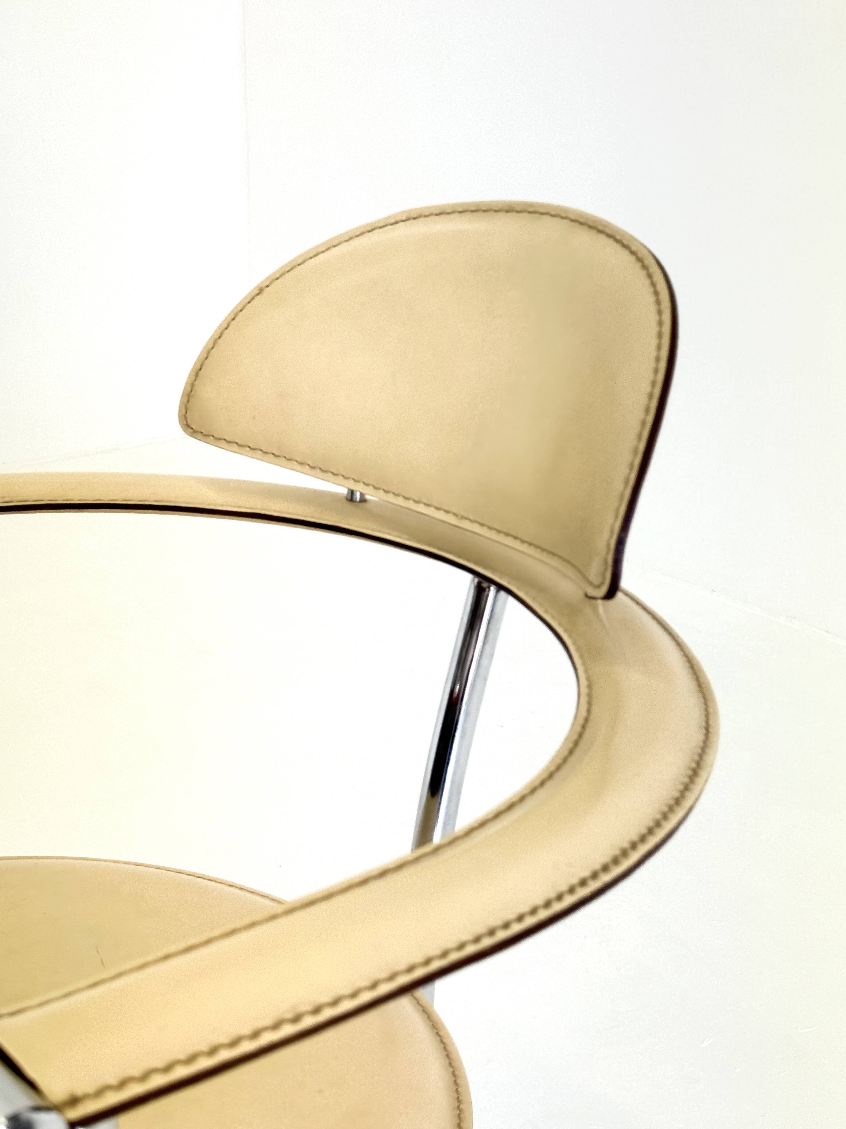 Set of yellow Marilyn Stiletto dining chairs Arrben Italy