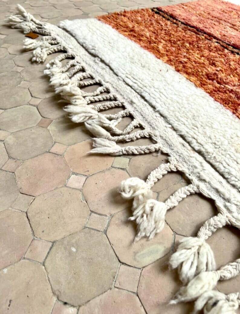 Handmade Moroccan rug 250cm x 150cm