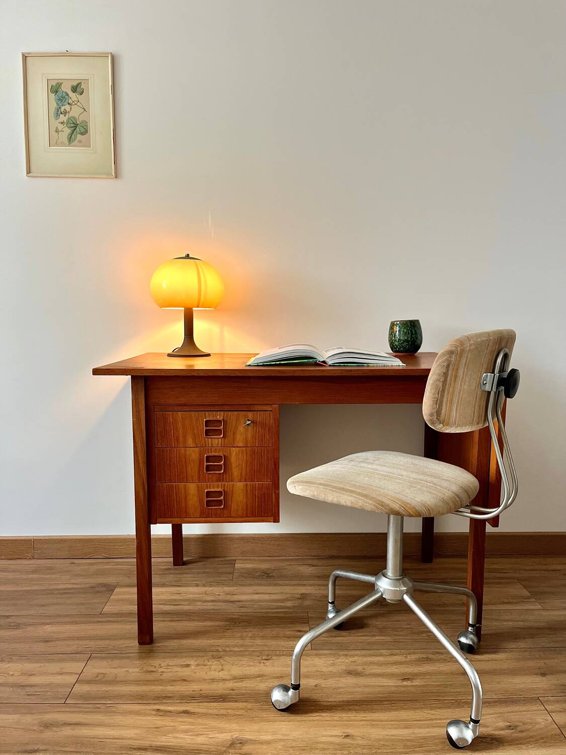 Danish Scandinavian desk in teak from the 1960s.