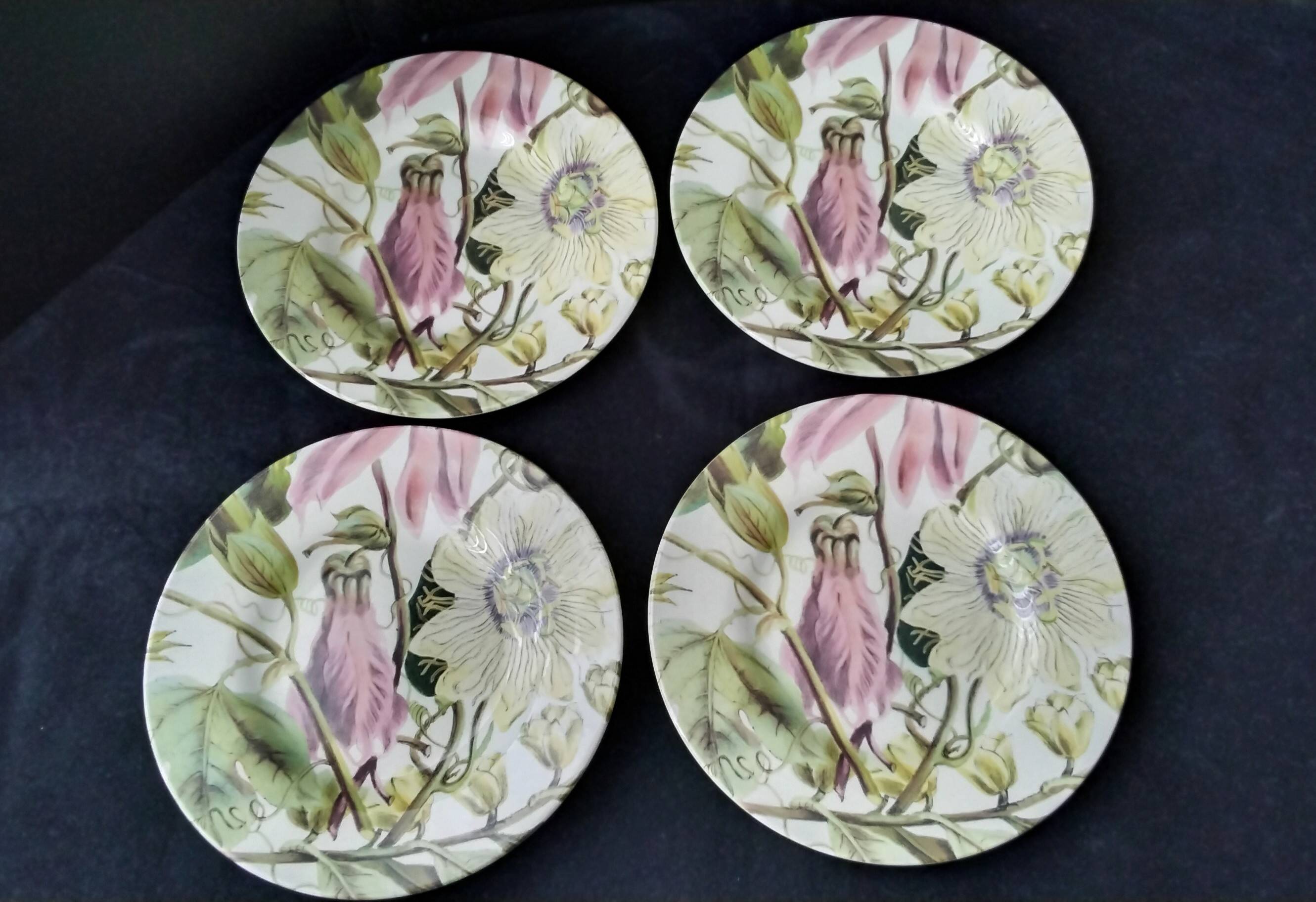 4 dessert plates in fine English earthenware Royal Stafford