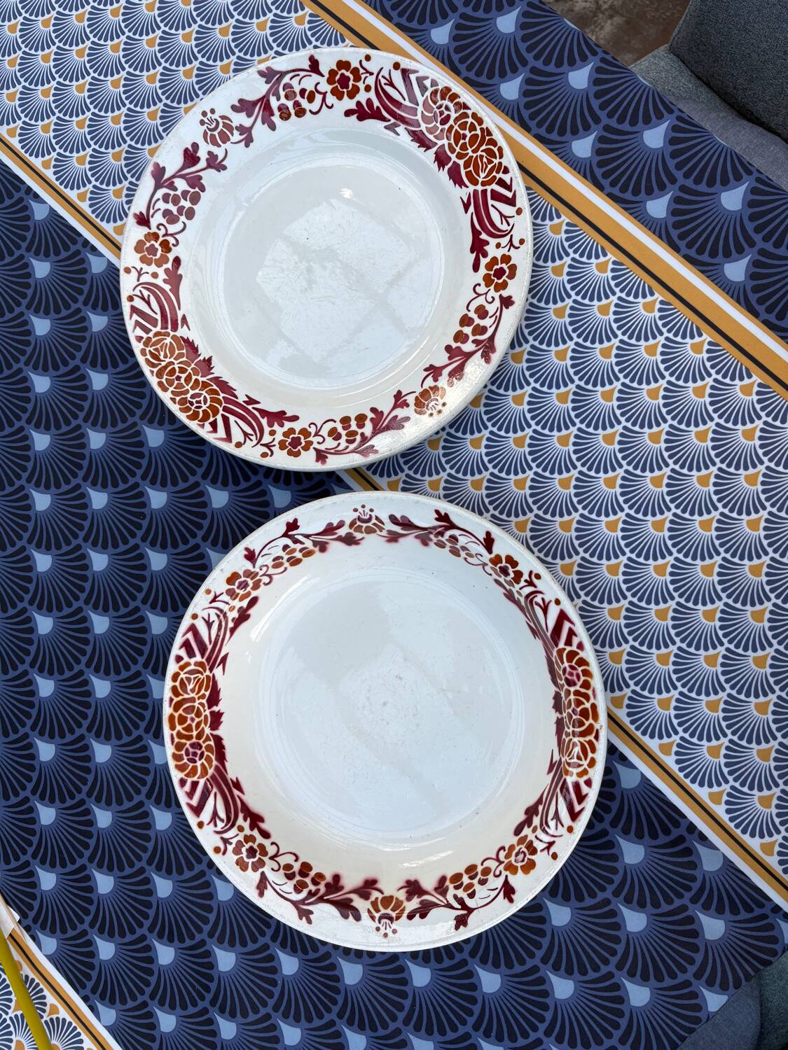 Service plates Badonviller