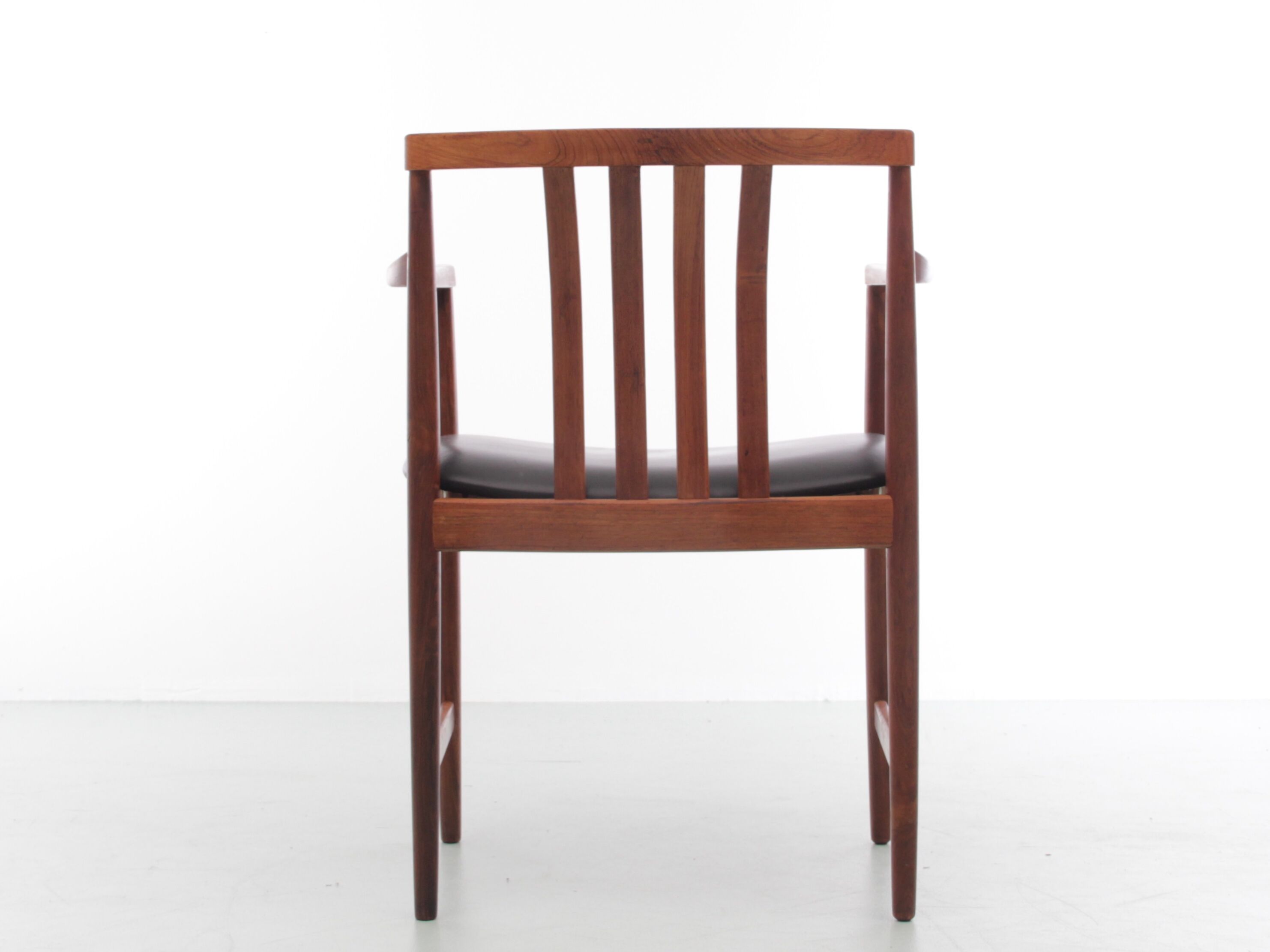 Scandinavian office chair in Rio rosewood