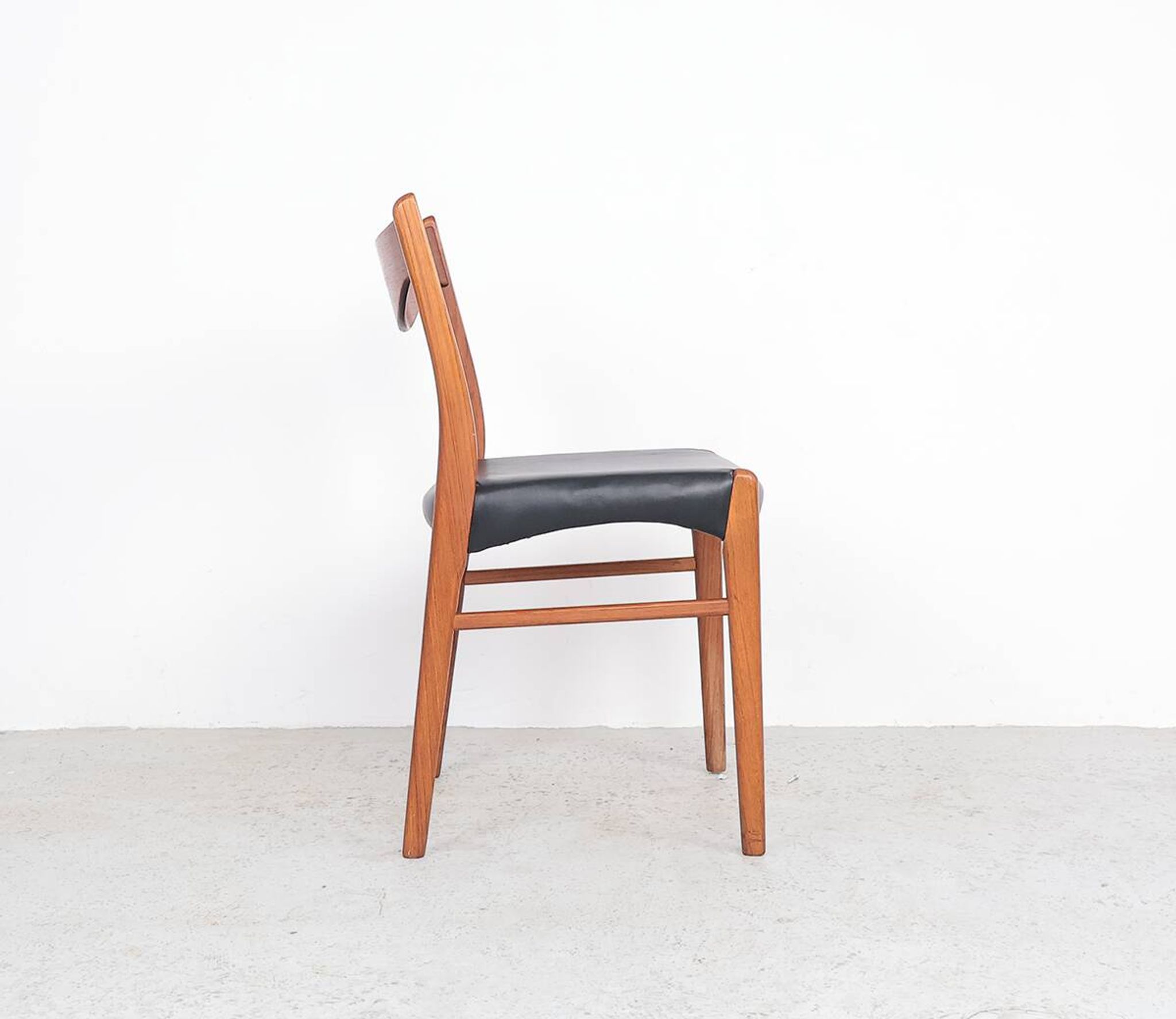 Teak and leather chairs by Arne Wahl Iversen for Glyngøre Stolefabrik, 1960