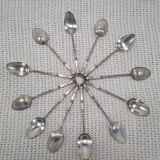 12 dessert spoons
