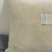 Coussin artisanal en toile ancienne style Kilim