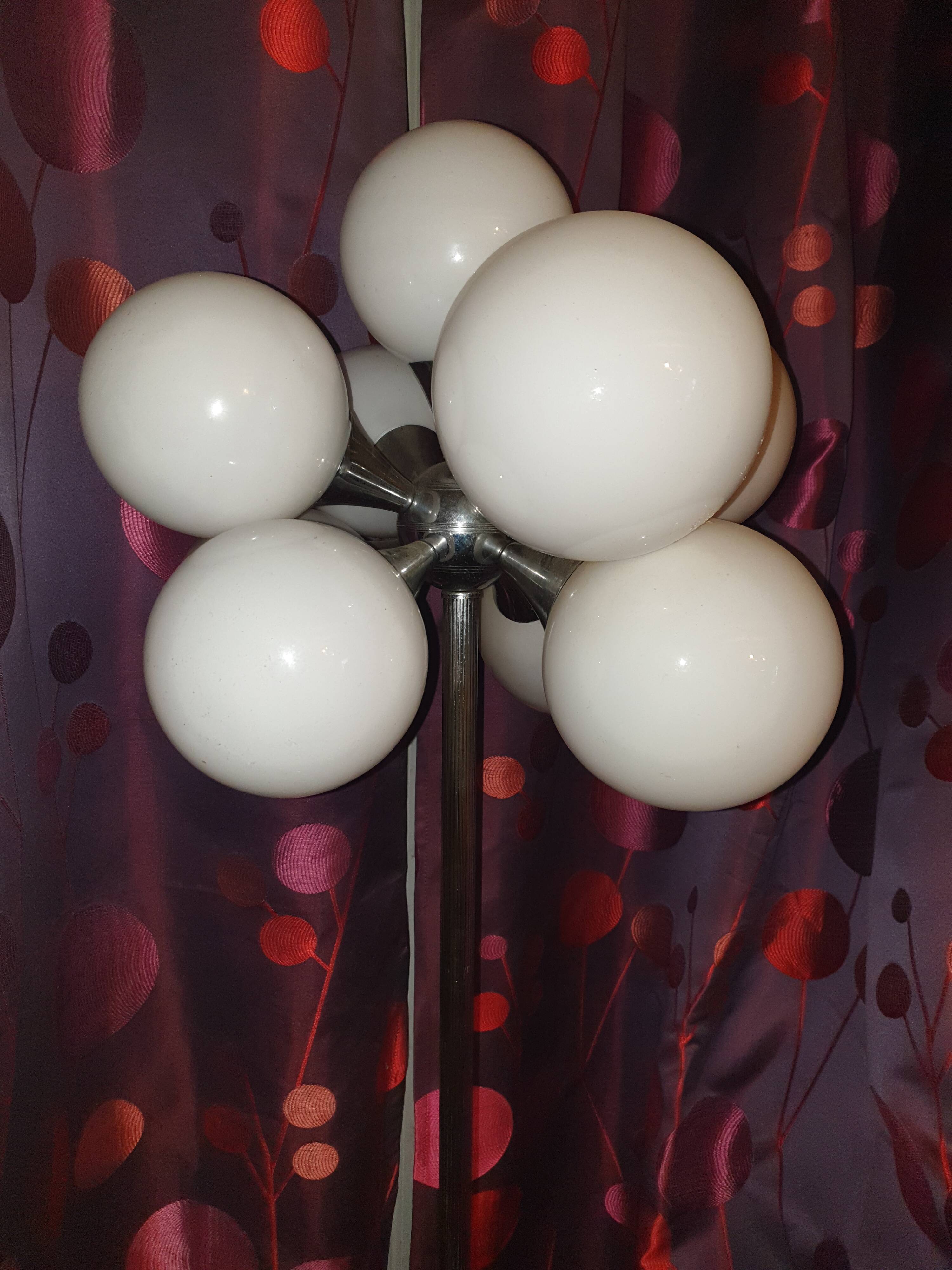 Lampadaire spoutnik à 9 feux chrome et opaline  space age année 70