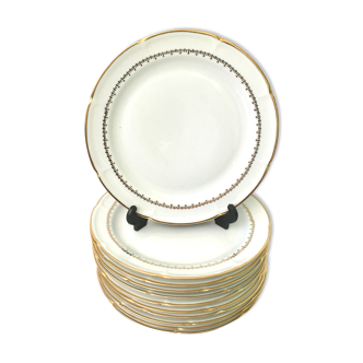 Set of 11 porcelain dessert plates