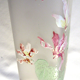 Vase haut et carré, pâte de verre opaque émaillée Legras d'un semis de fuchsia multicolores