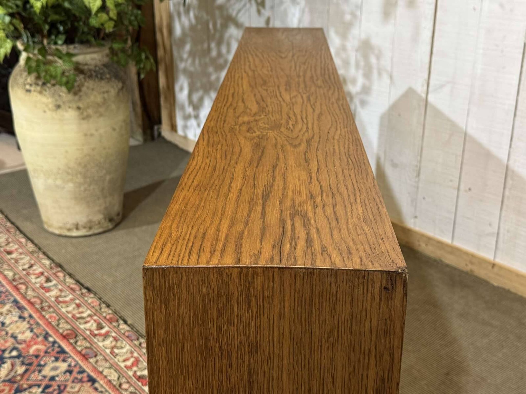 1980s English oak bookshelf unit