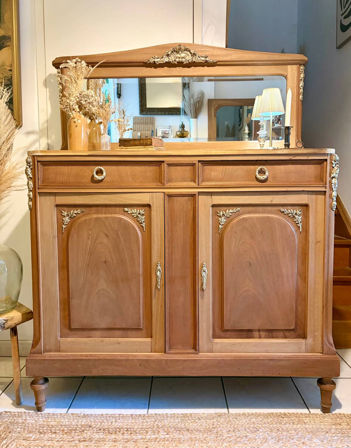Raw wood sideboard and its mirror