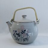 Vintage teapot - floral patterns