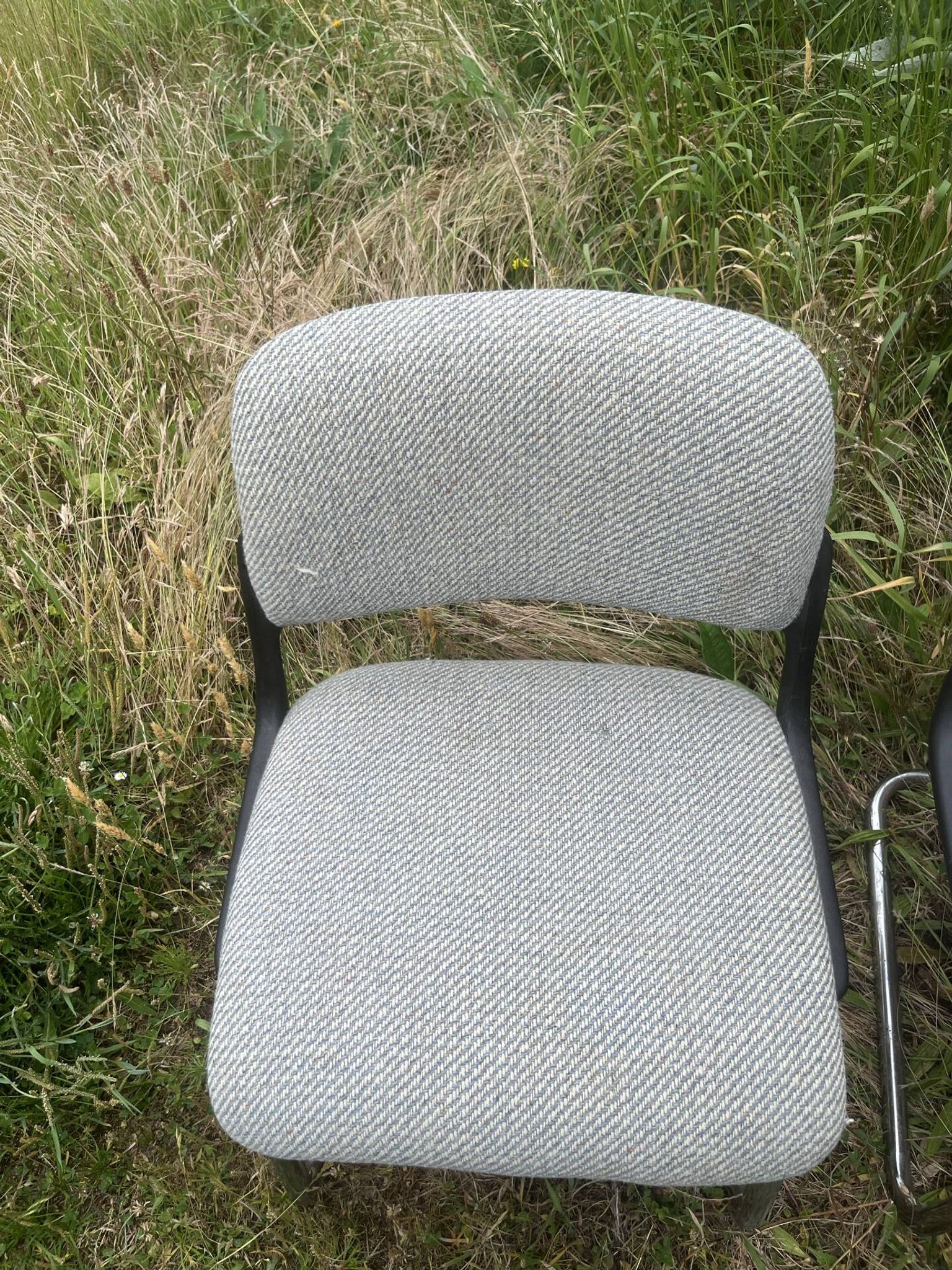 Lot de deux chauffeuses tweed années 70
