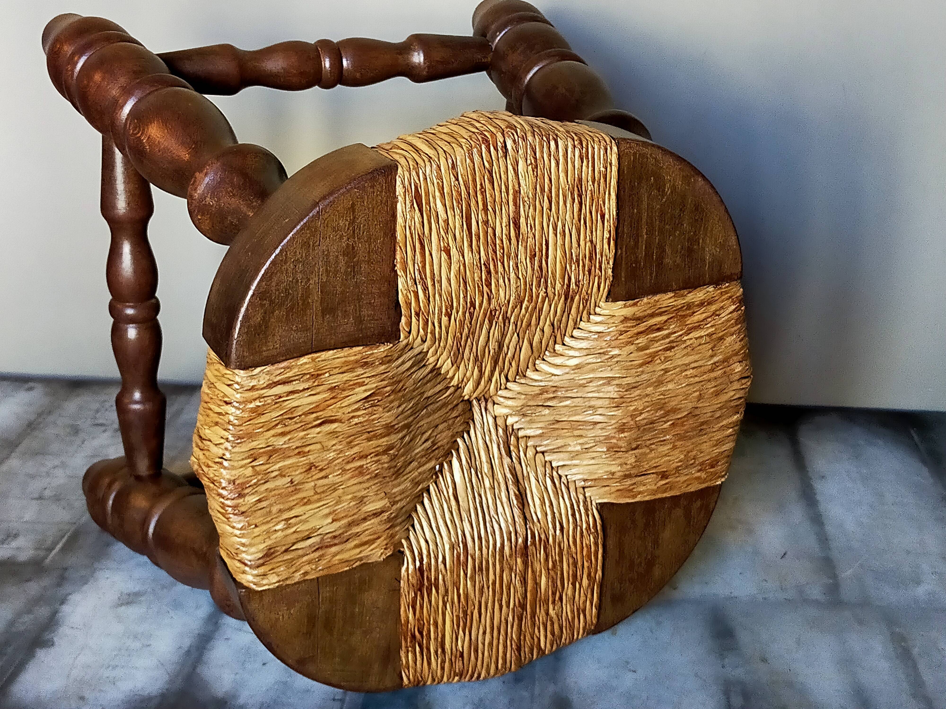 Low vintage regional stool in solid wood with straw top