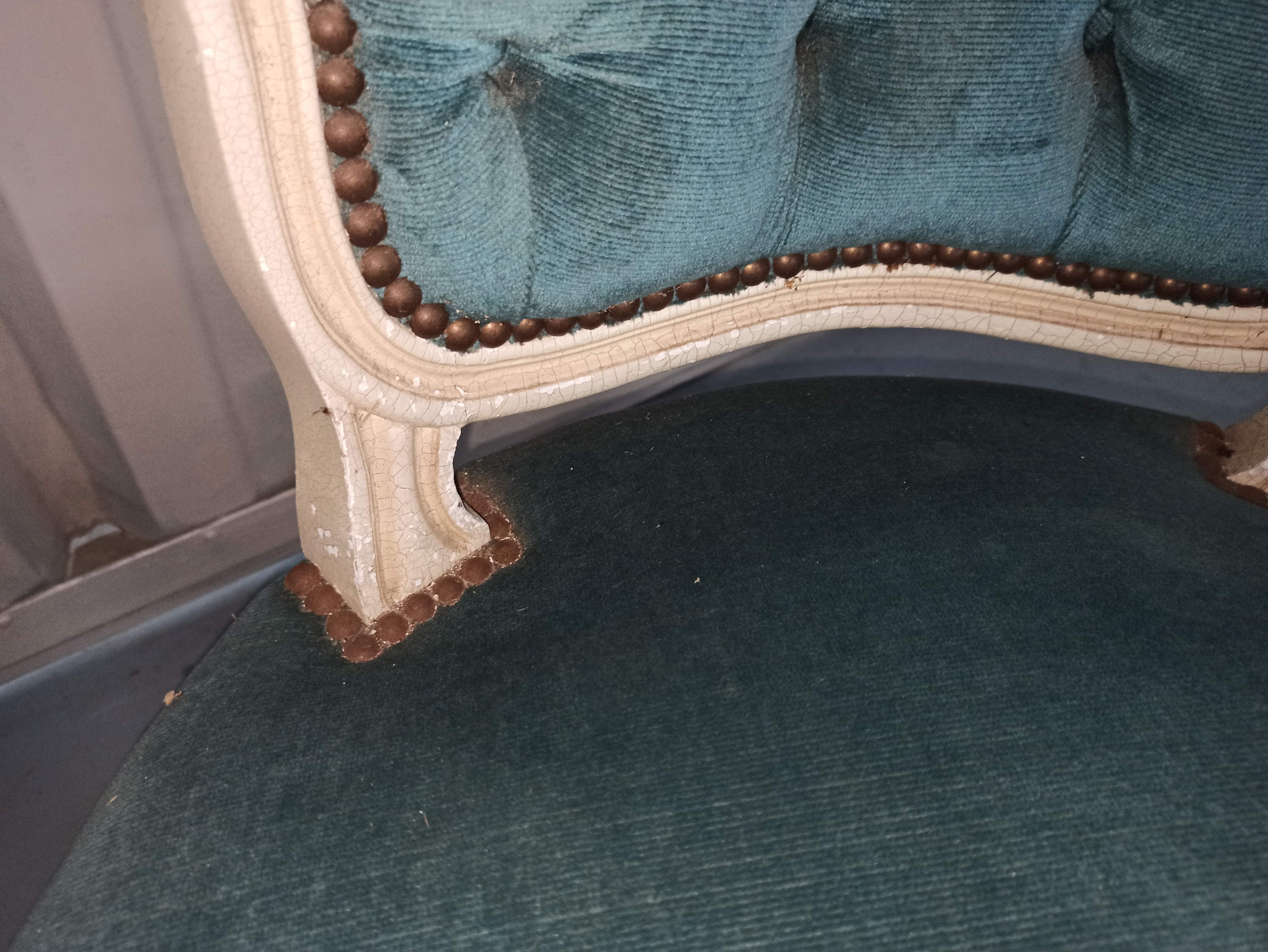Louis XV armchair in old blue velvet