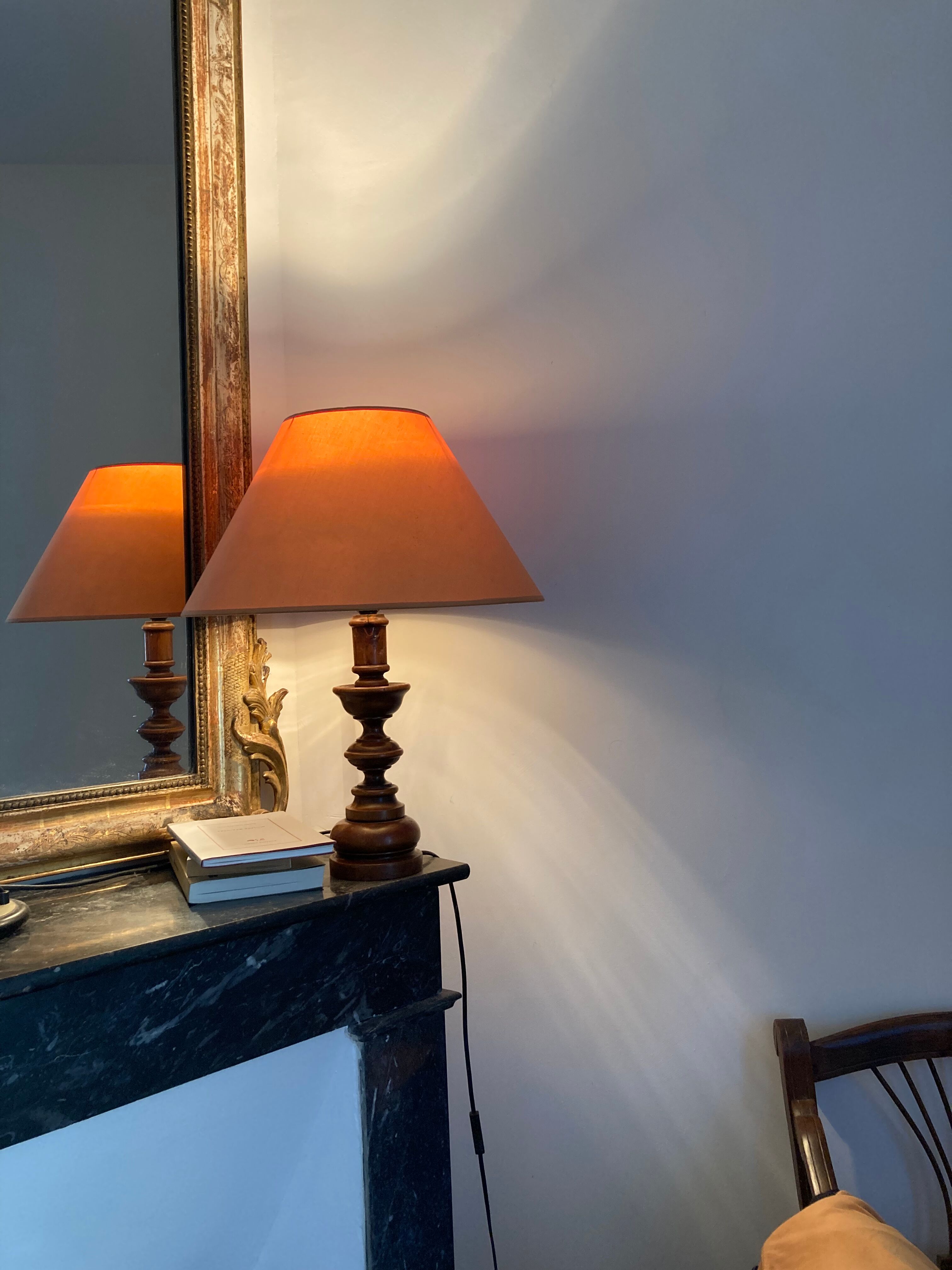 Vintage turned wooden lamp 1960 / 1970