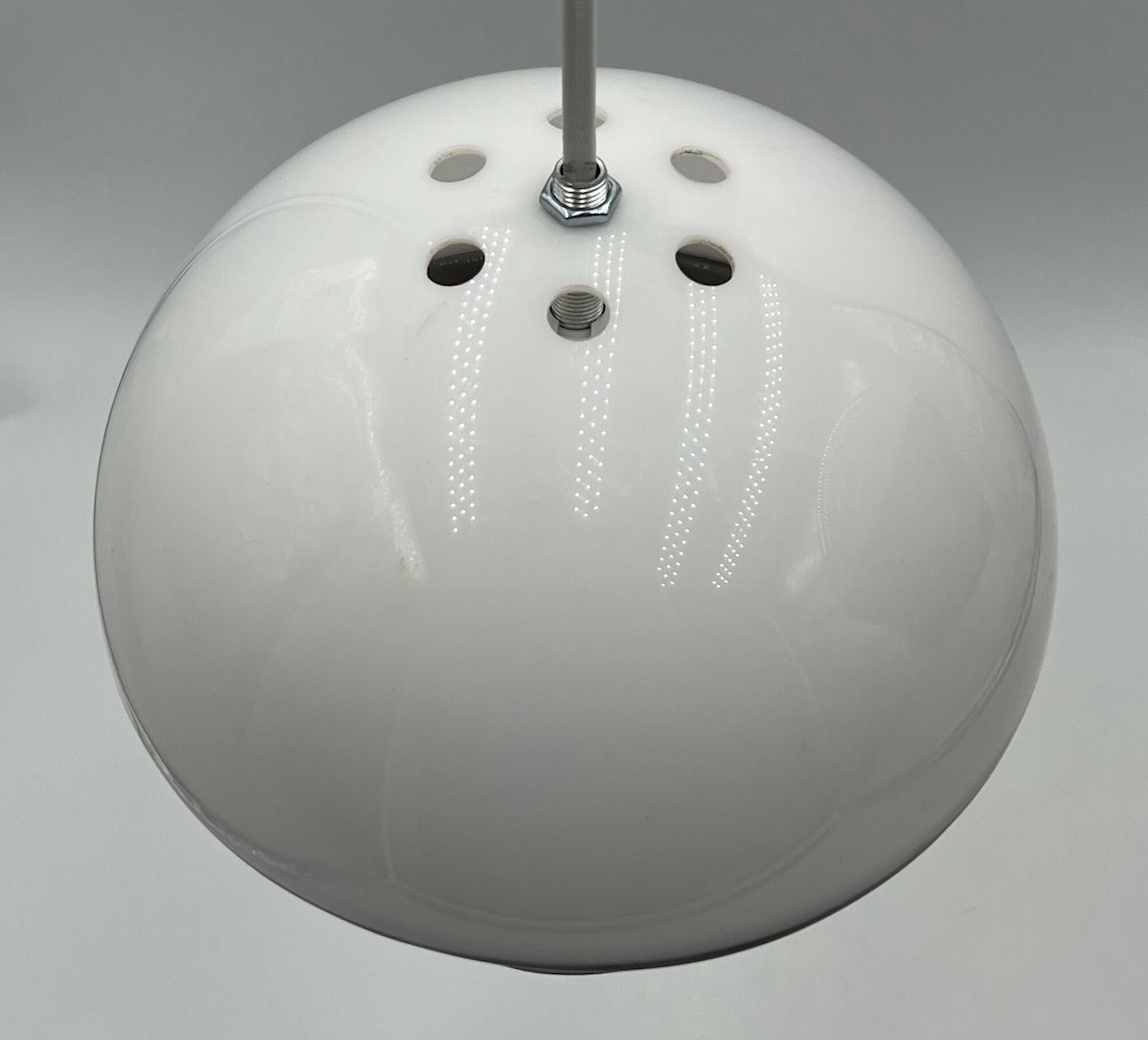 Paire de suspensions en acrylique space age Italie années 70