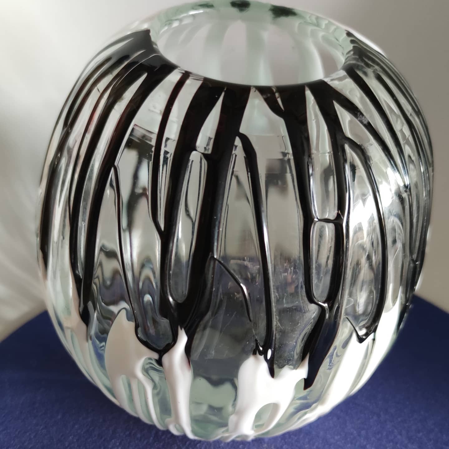 Spherical vase in glass and glass paste, circa 1970