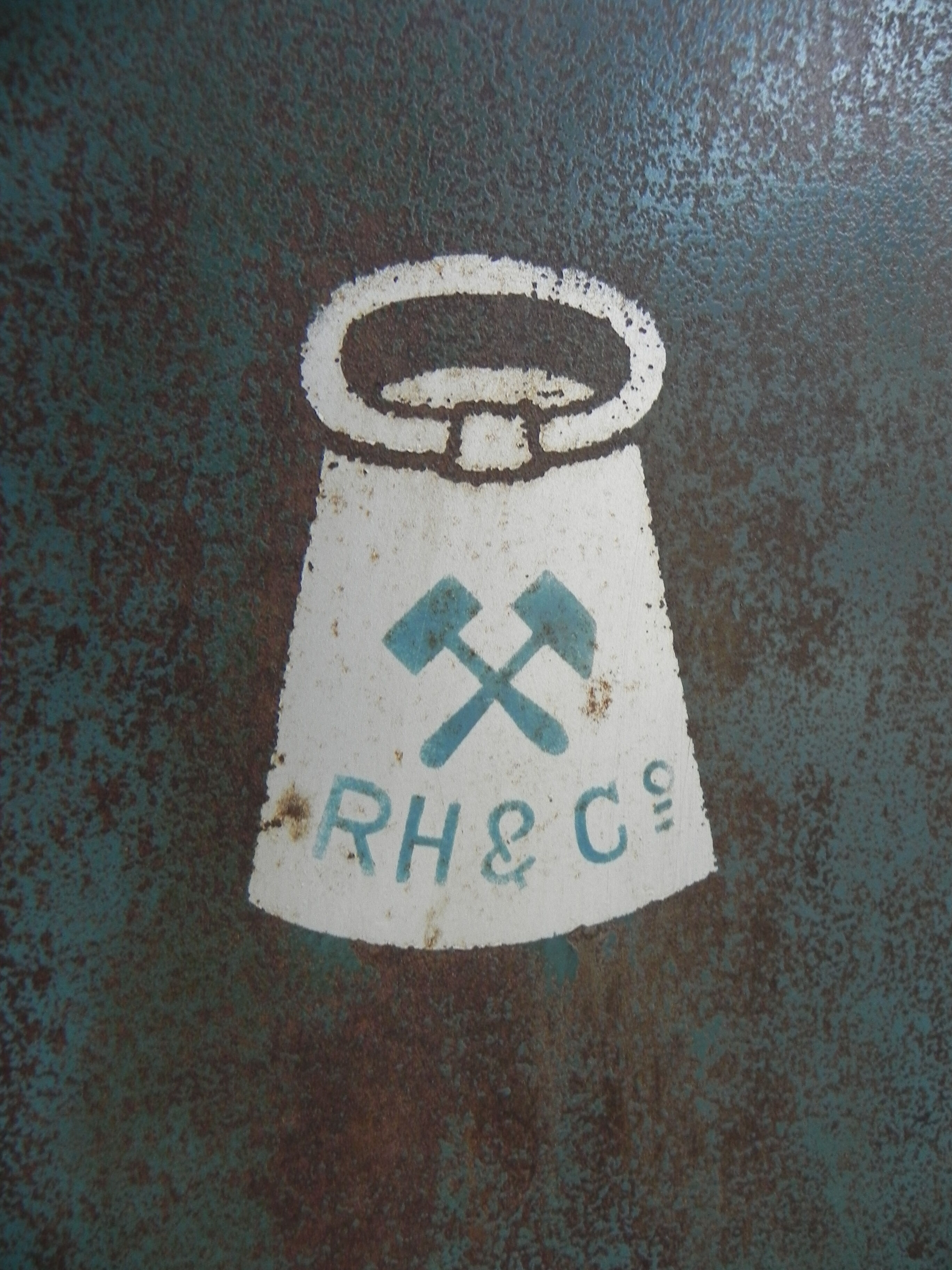 Industrial steel tool cabinet, hanging model, HR and Co