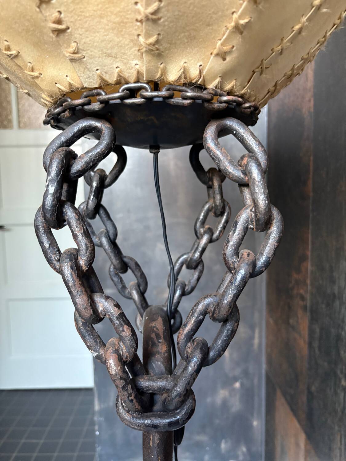 Lampadaire brutaliste