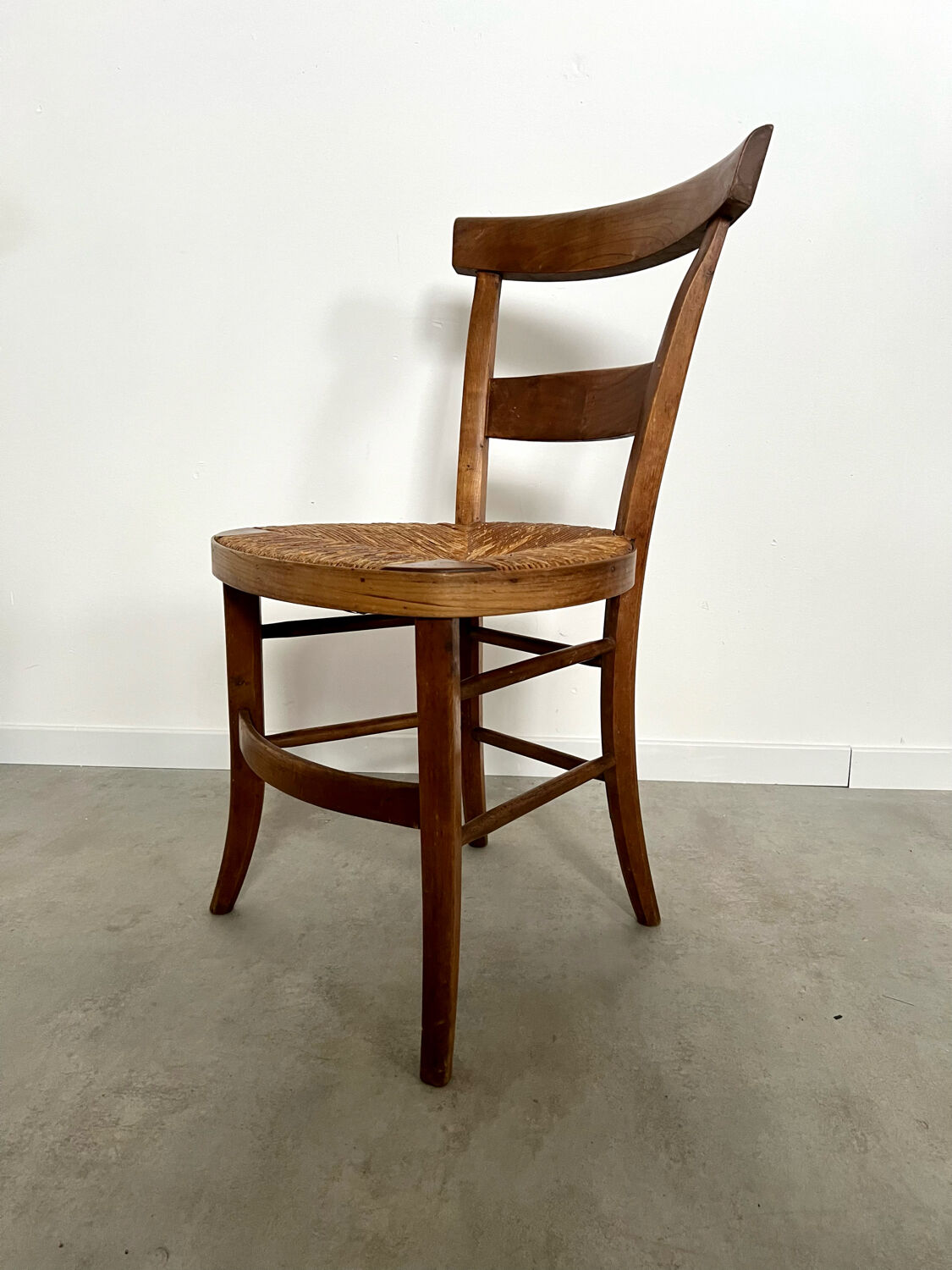 Lot de 6 chaises de ferme rustique début XX eme en bois / bistrot