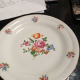 Set of 6 dinner plates and 6 dessert plates.
