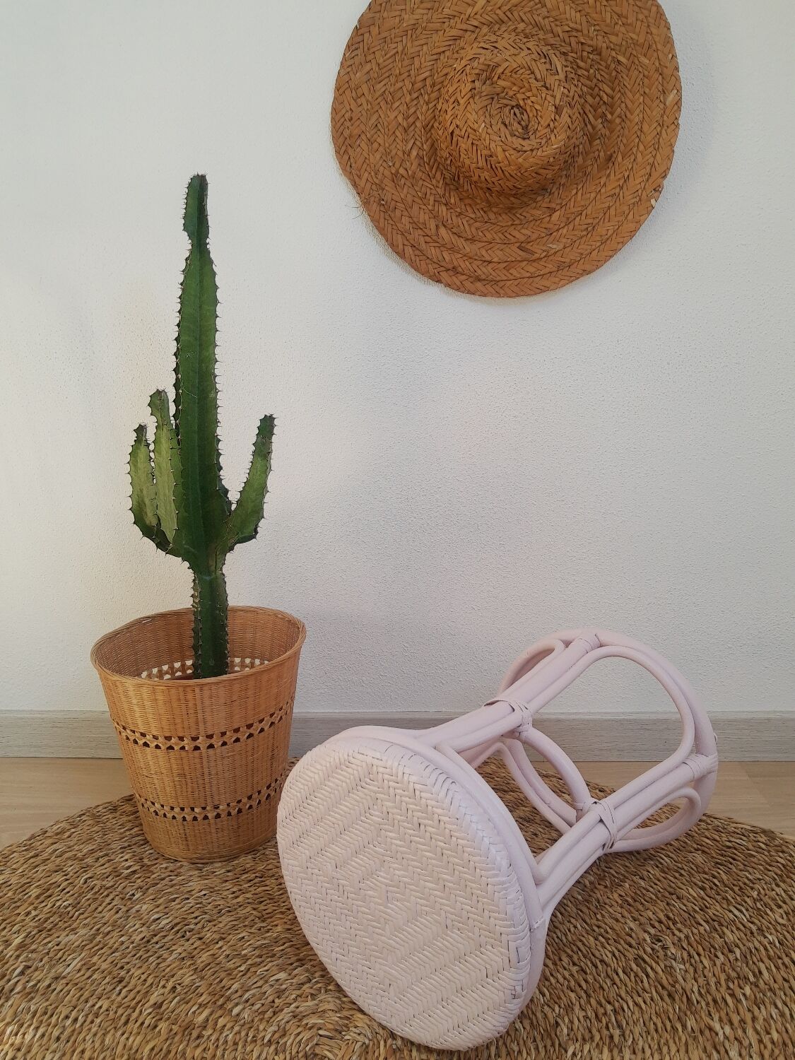 Vintage powder pink rattan stool