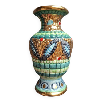 Ceramic vase