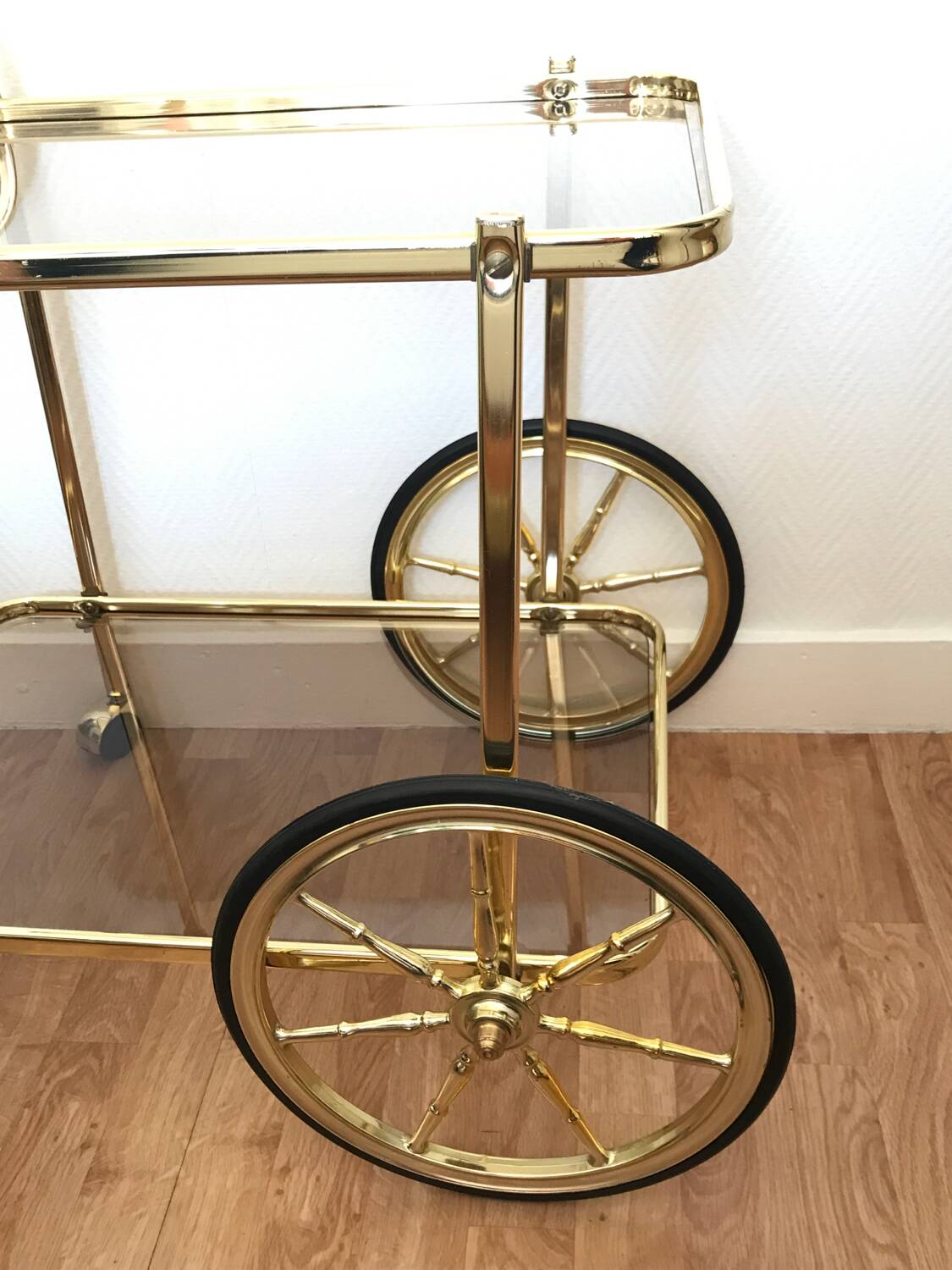 Bar serving trolley