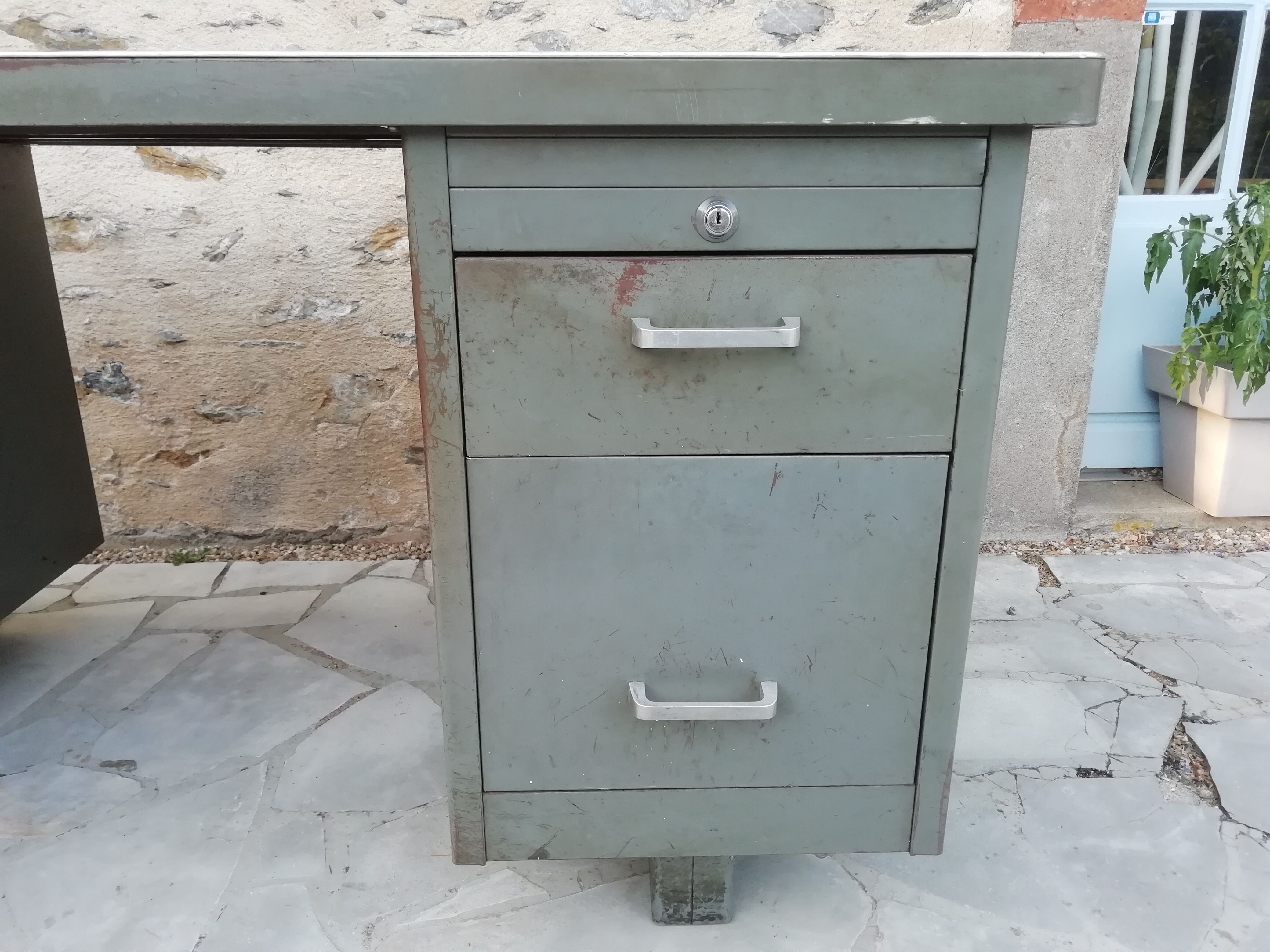 Strafor metal desk, 50-year-long chair