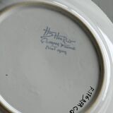 2 decorative plates in Quimper earthenware, signed HB Henriot.