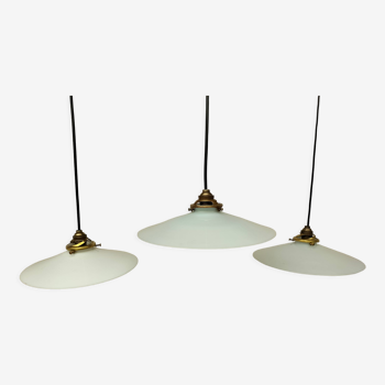 Lot de 3 suspensions opaline