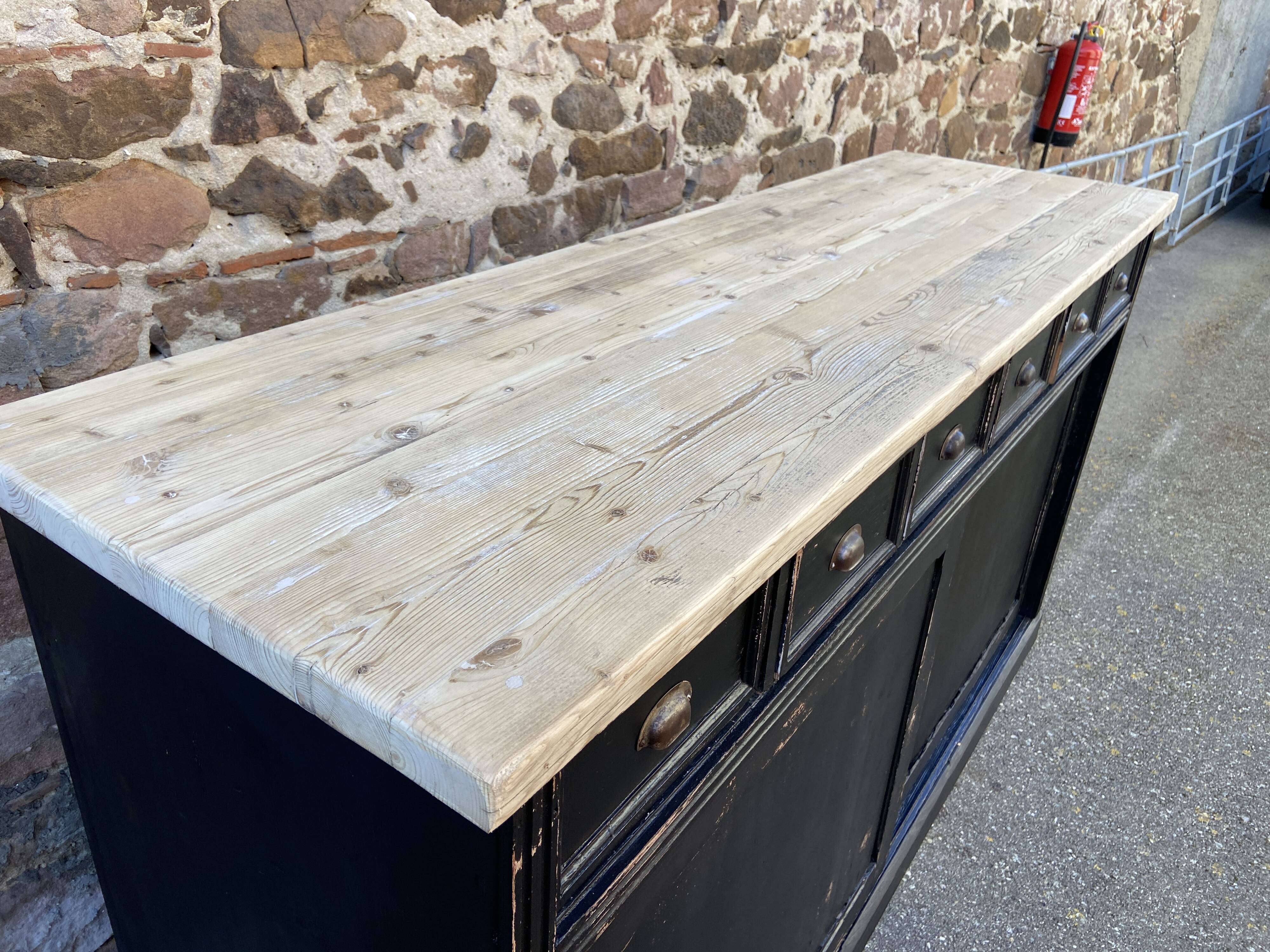 Commercial furniture trade counter