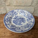Ancienne assiette creuse motif floral bleu avec scène galante