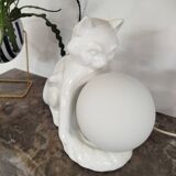 Cat globe lamp