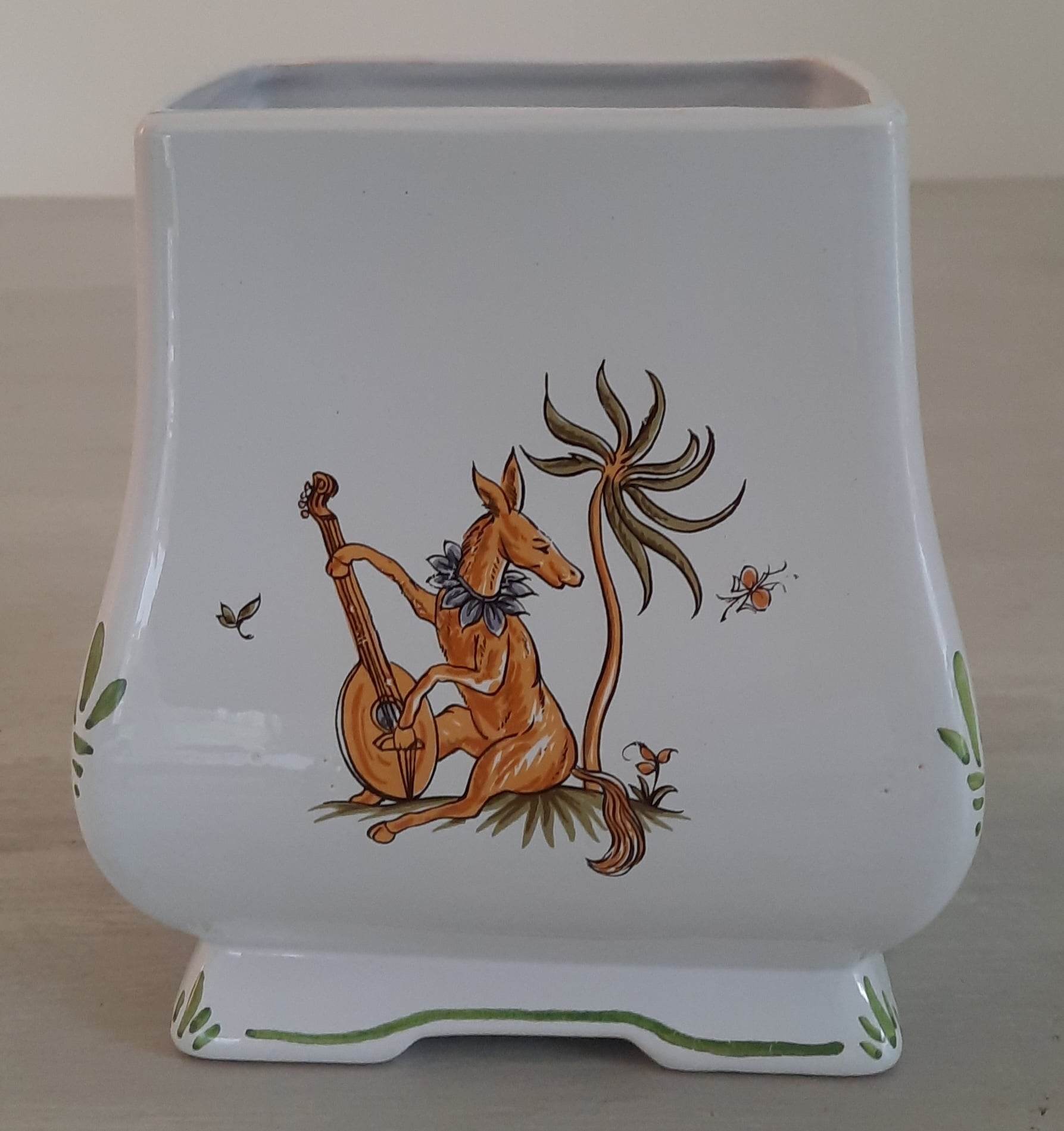 Apothecary pot "Rosemary" in faience of Moustiers