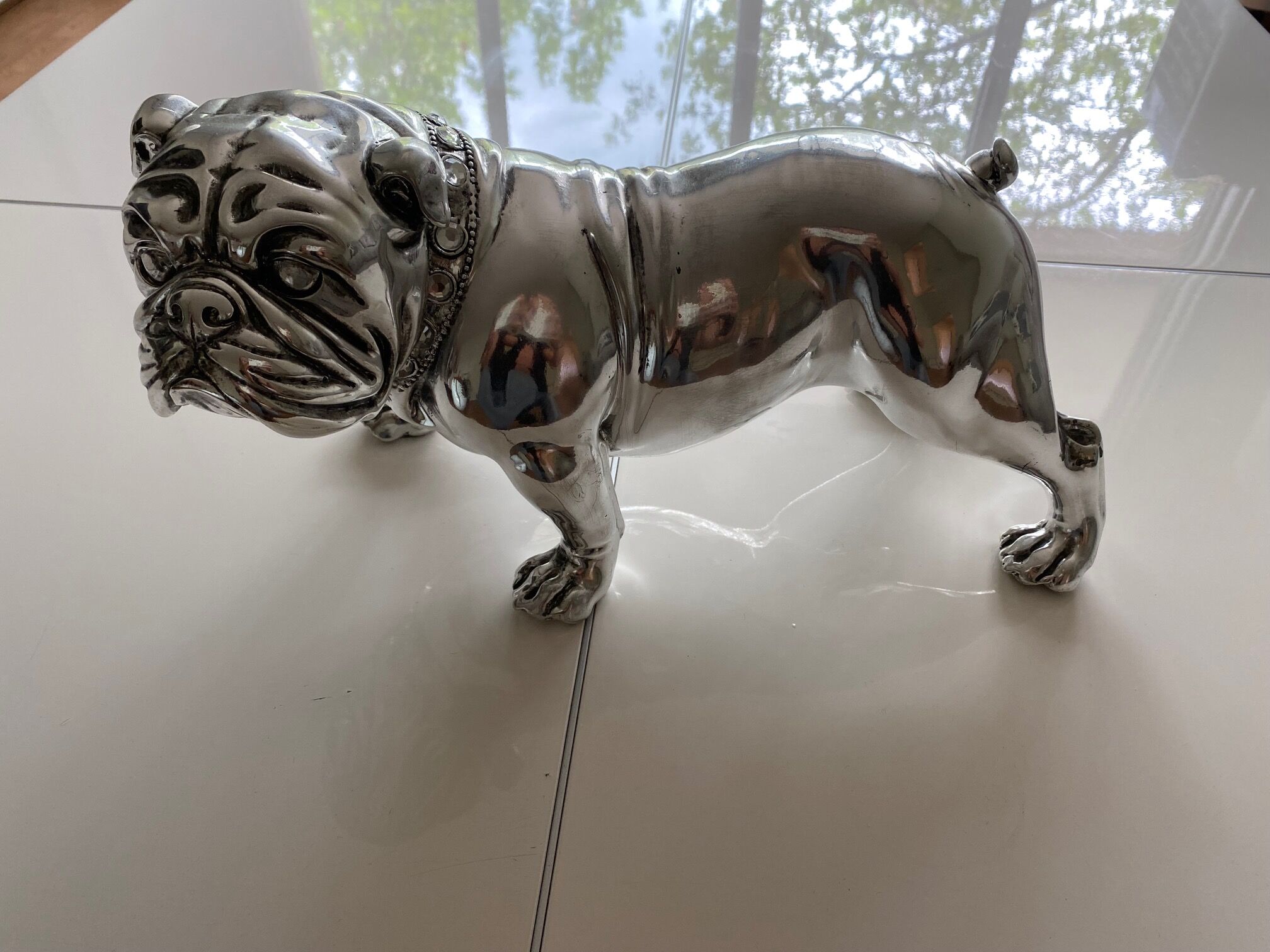 Statuette dog silver bulldog