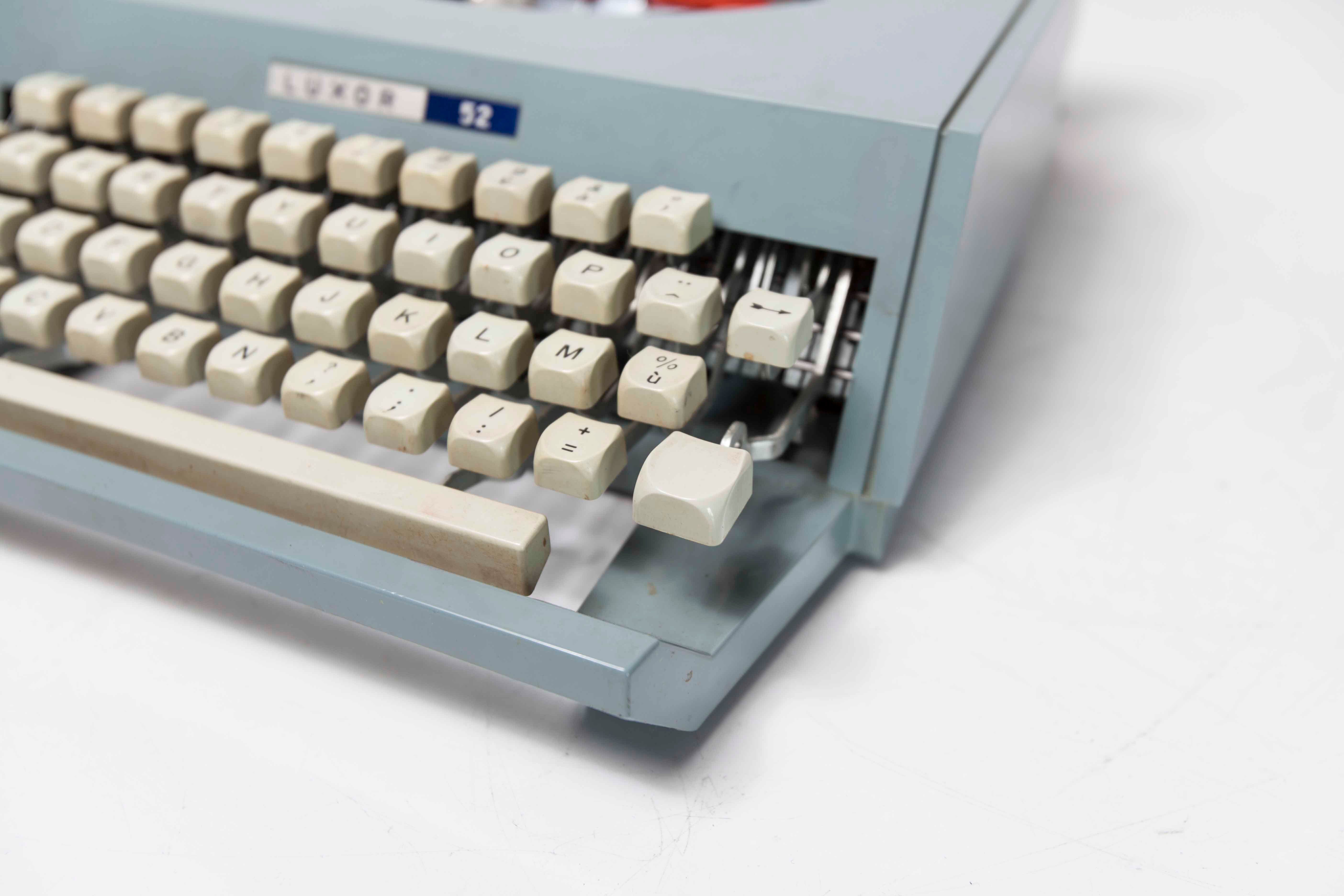 Revised Luxor 1980 typewriter