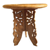 Petite table d’appoint ancienne – bois sculpté et marqueterie