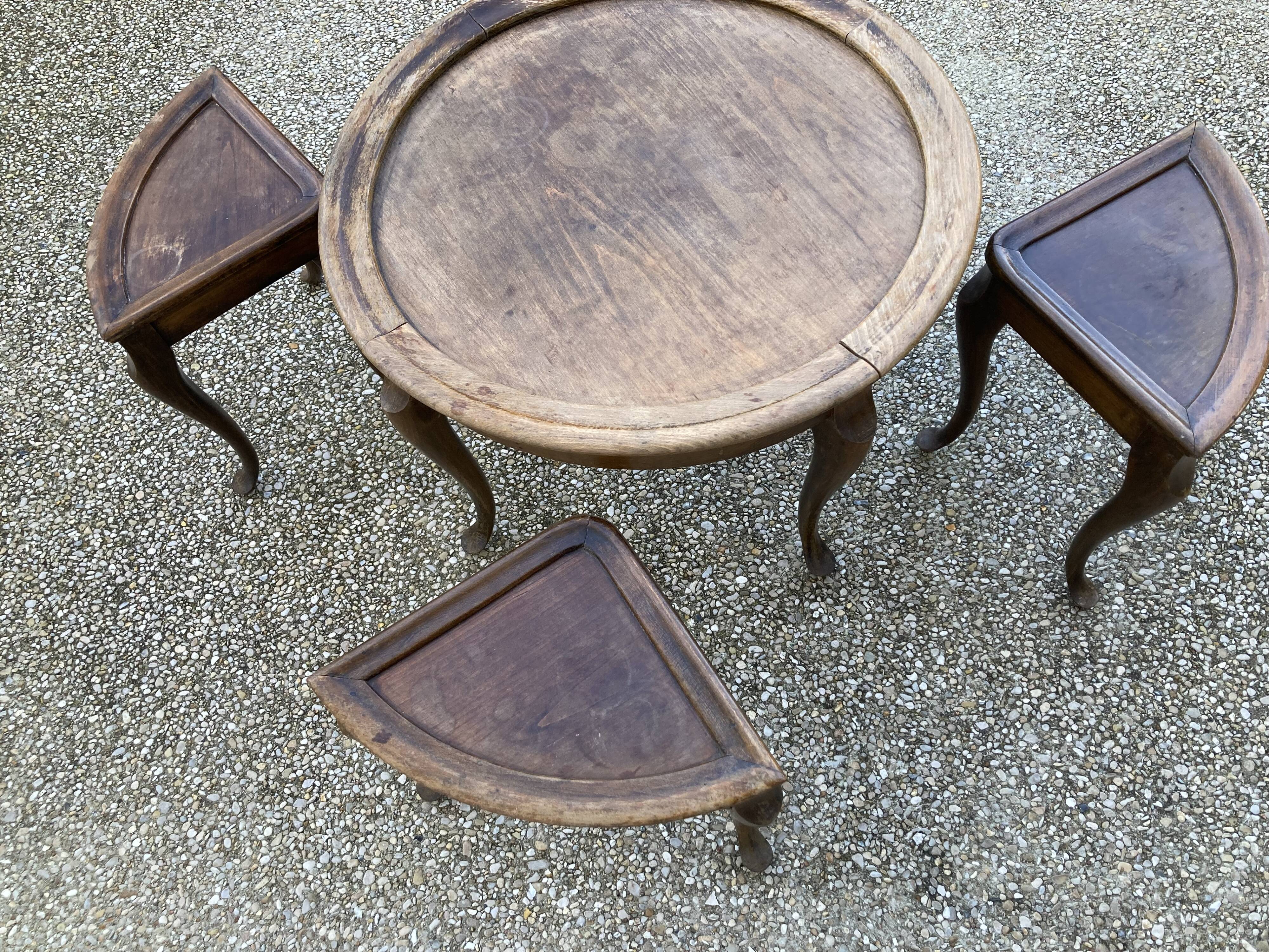 Nesting coffee table