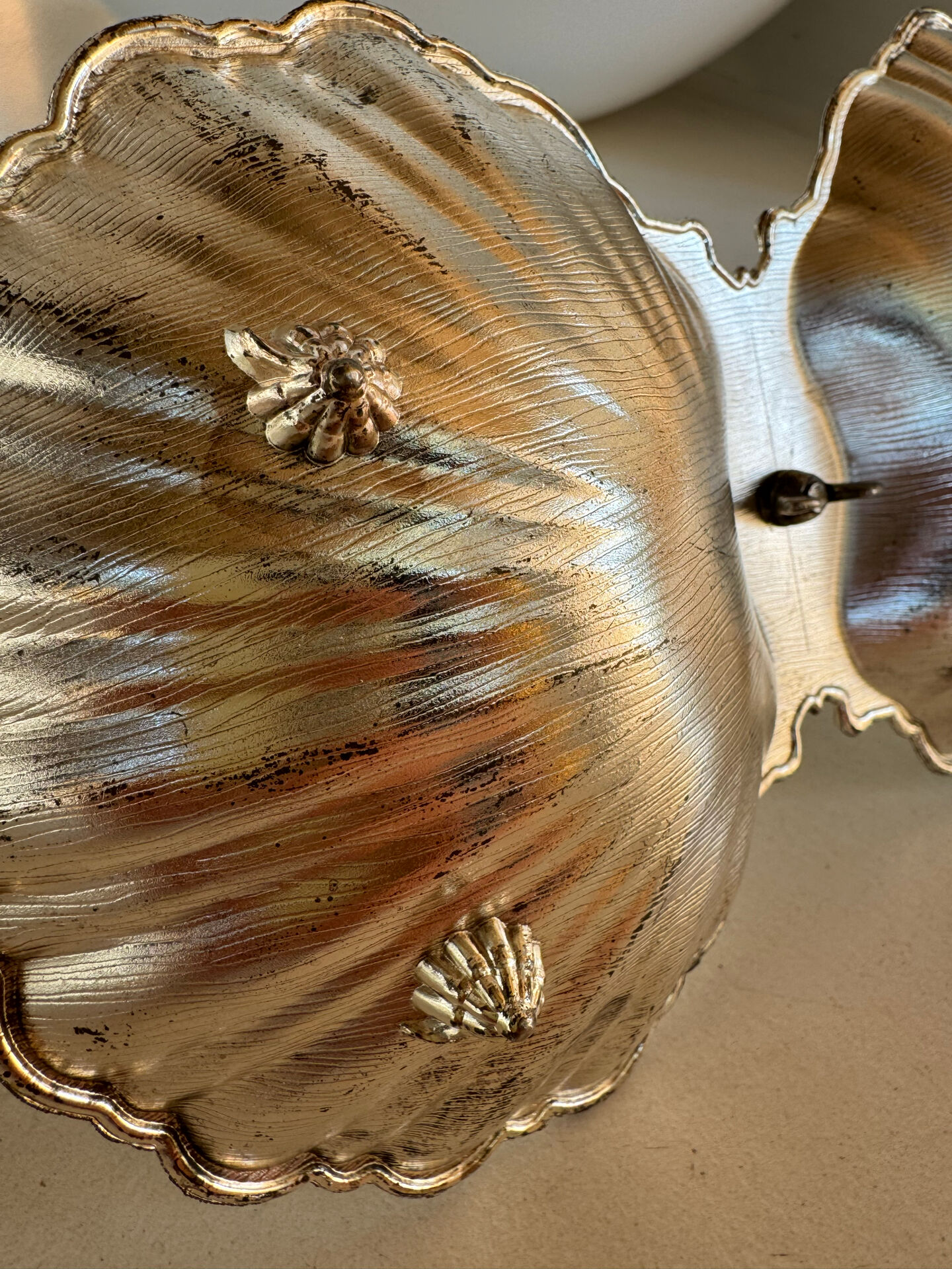 Vintage silver-plated shell display stand