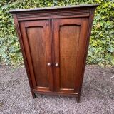 Small cabinet with 2 doors