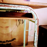 Desk with door-satchel