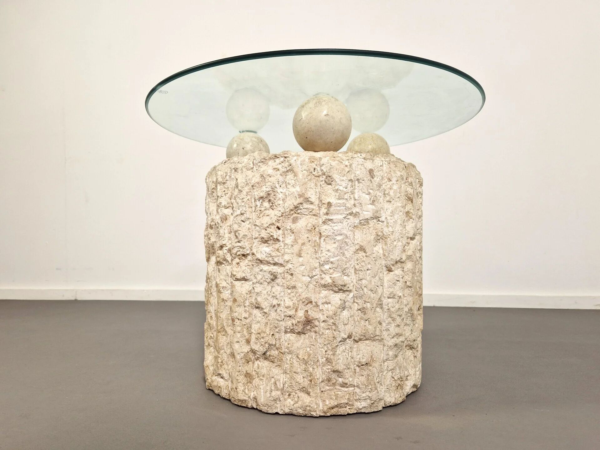 Fossil stone coffee table | Magnussen Ponte | 1980s
